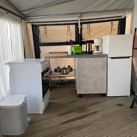 Wohnwagenvermietung Camping *